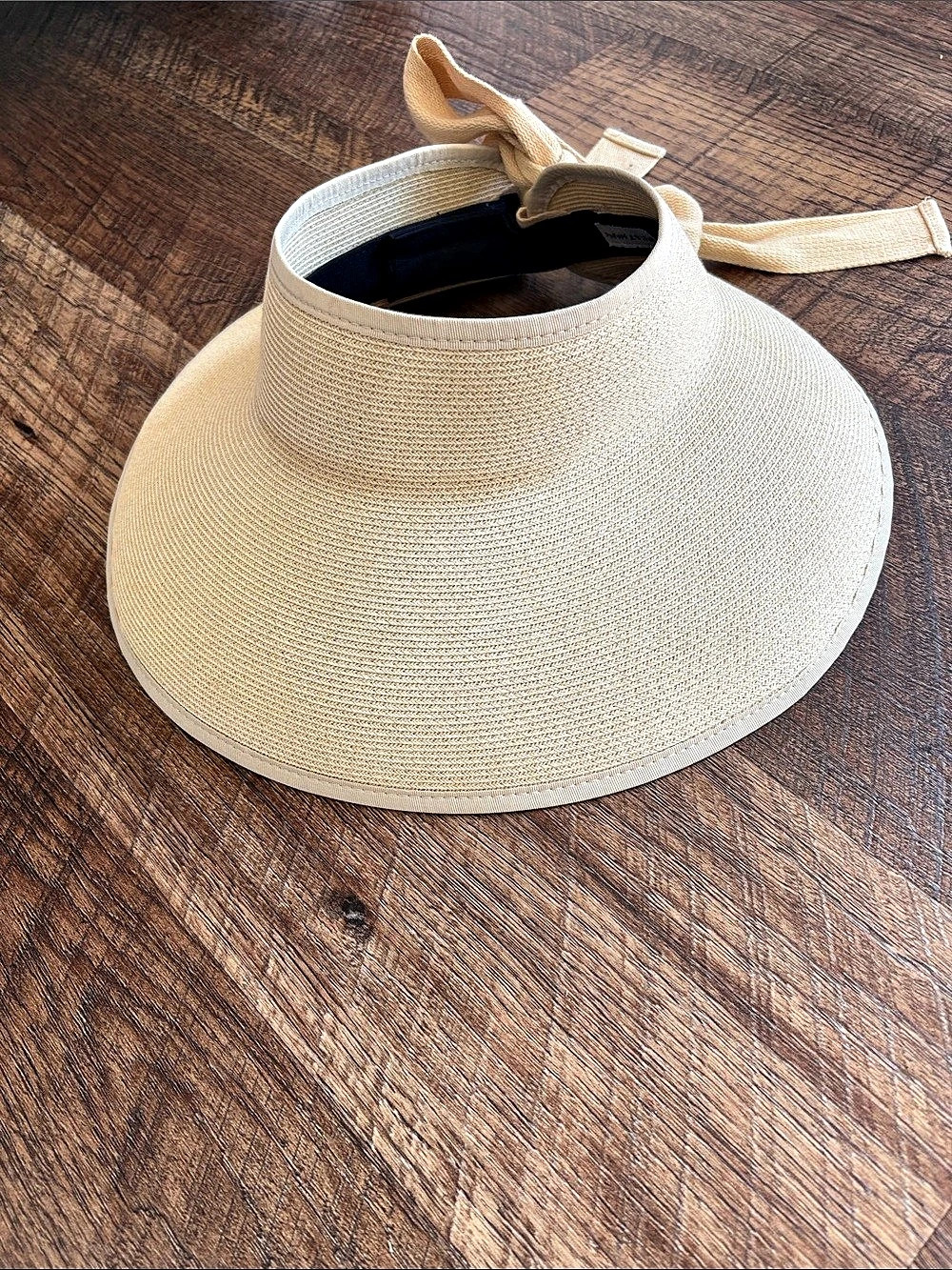 Pineapple & Star Vienna Visor Hat in Beige